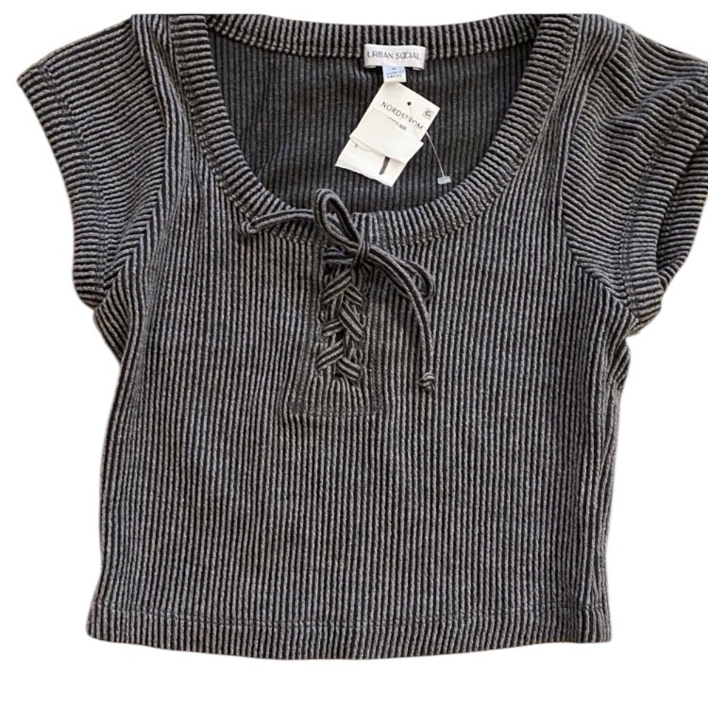 Urban Social Women’s Cropped Gray Black Ribbed Stretchy Women's Top New small